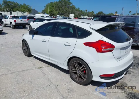2016 Ford Focus St z USA, uszkodzony, nr VIN 1FADP3L92GL381535